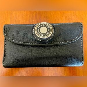 Harley-Davidson® Women's
Medallion Tri-Fold Wallet
